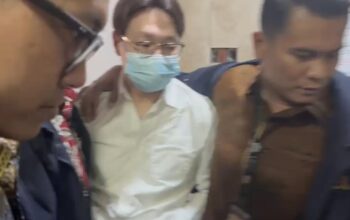 Selebritas dokter sekaligus pengusaha