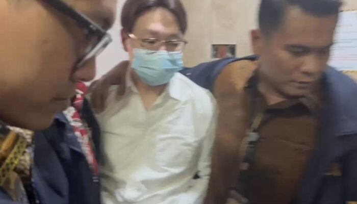 Dokter Richard Lee Ditahan Polisi Terkait Dugaan Pelanggaran Produk Kecantikan