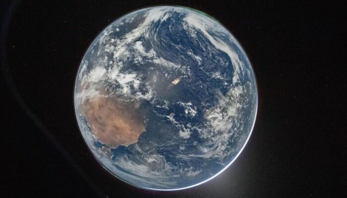 Astronaut Artemis 2 Jepret Foto Bumi ‘Blue Marble’ Menakjubkan