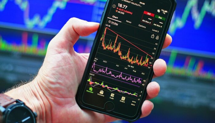 IHSG Masih Volatil, Saham Apa Saja yang Layak Dicermati Investor Ritel?