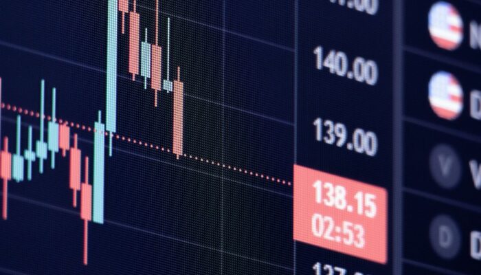 Rupiah dan Minyak Dunia Jadi Ujian Berat IHSG, Cek Rekomendasi Saham Pekan Ini