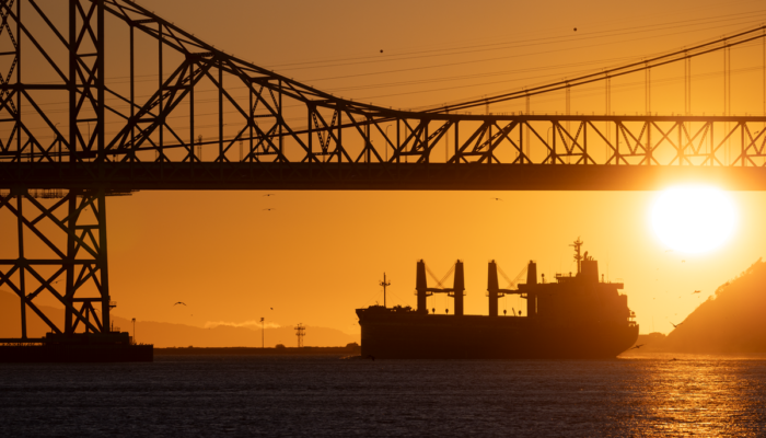 Trump Klaim AS Tangkap Kapal yang Bawa “Hadiah” dari China untuk Iran