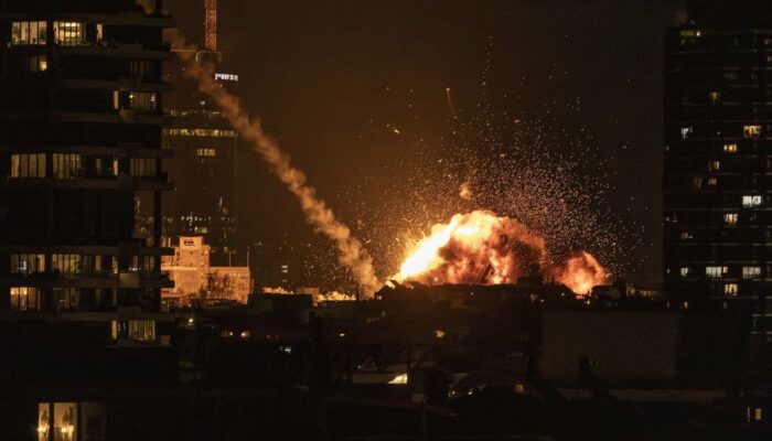 Warga Israel Melawan, Tuntut Netanyahu Hentikan Perang